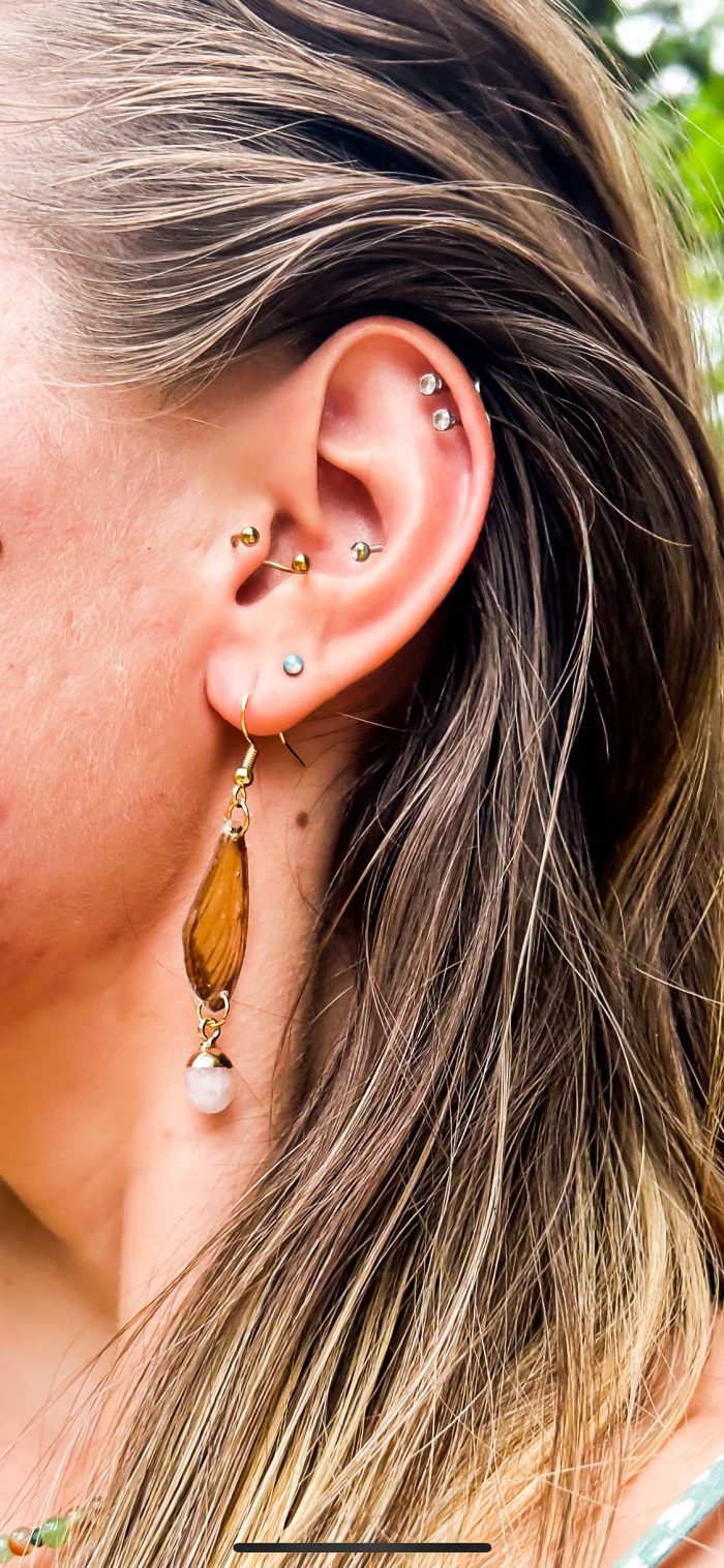 Butter fly wing earring with rose quarts - Image 3