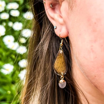 Butter fly wing earring with rose quarts